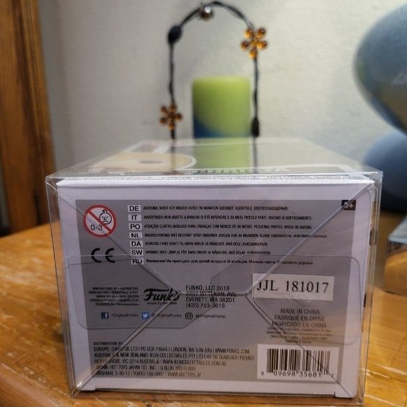 Attack on Titan Christa Funko Pop - Picture 6 of 7